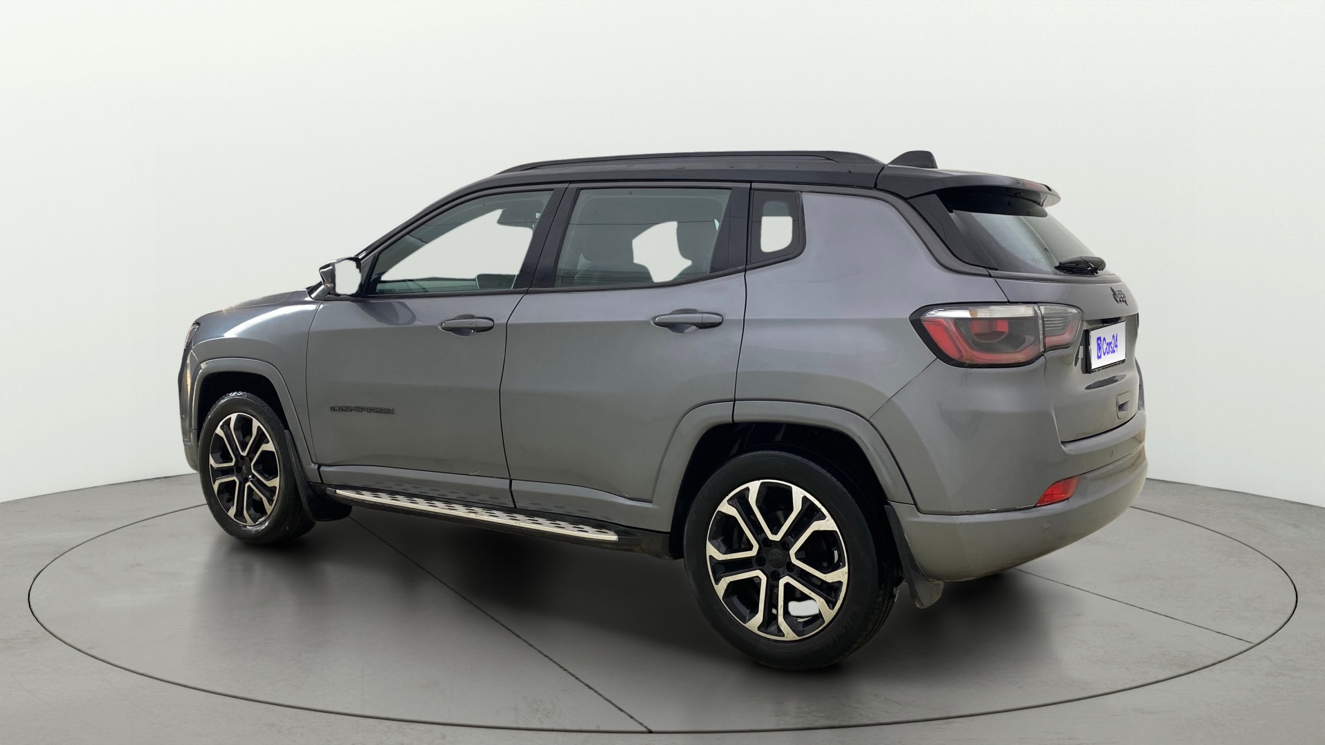 View 2022 Jeep Compass Limited 1.4 Multi AIR Petrol DDCT AT BS IV Image 2 Used 2022 Jeep Compass Limited 1.4 Multi AIR Petrol DDCT AT BS IV Image 2