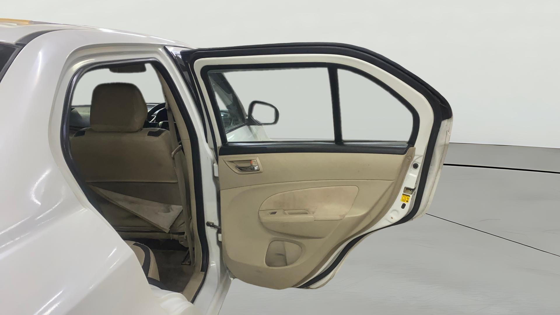 View 2017 Maruti Suzuki 1000 Base Variant Image 5 Used 2017 Maruti Suzuki 1000 Base Variant Image 5