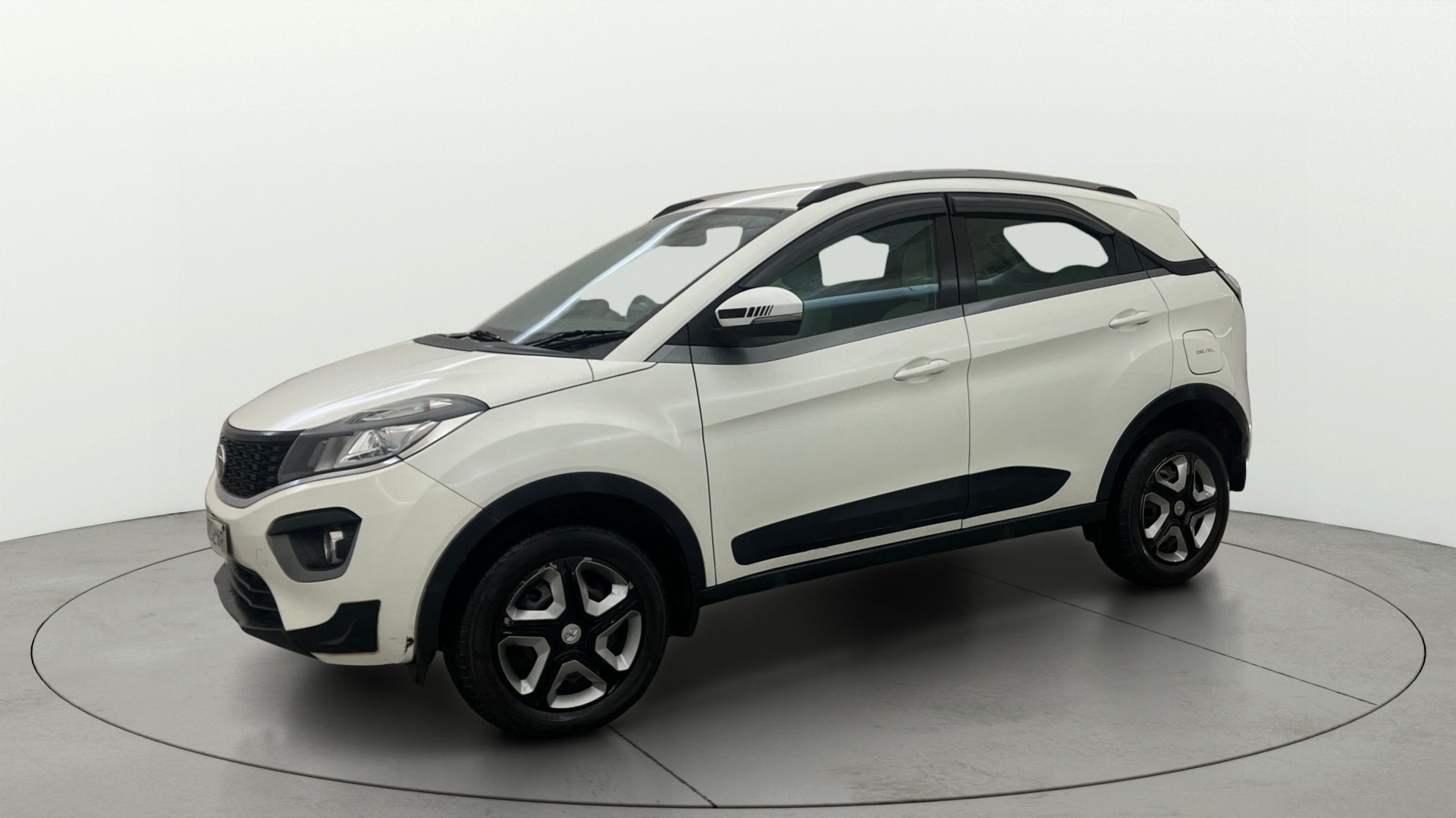 View 2019 Tata Nexon Revotorq XT Image 35 Used 2019 Tata Nexon Revotorq XT Image 35