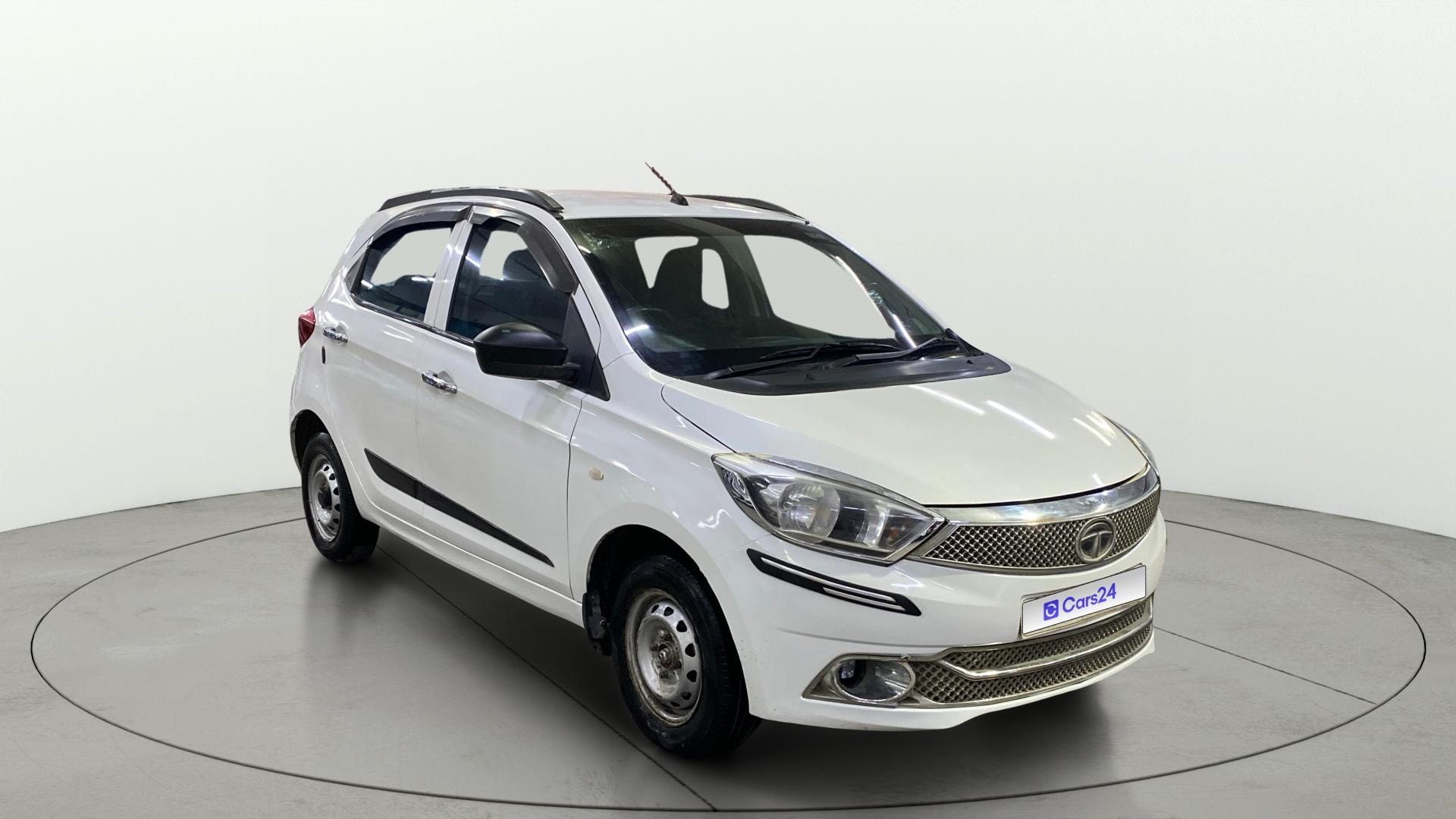 View 2017 Tata Tiago Revotorq XB Image 35 Used 2017 Tata Tiago Revotorq XB Image 35