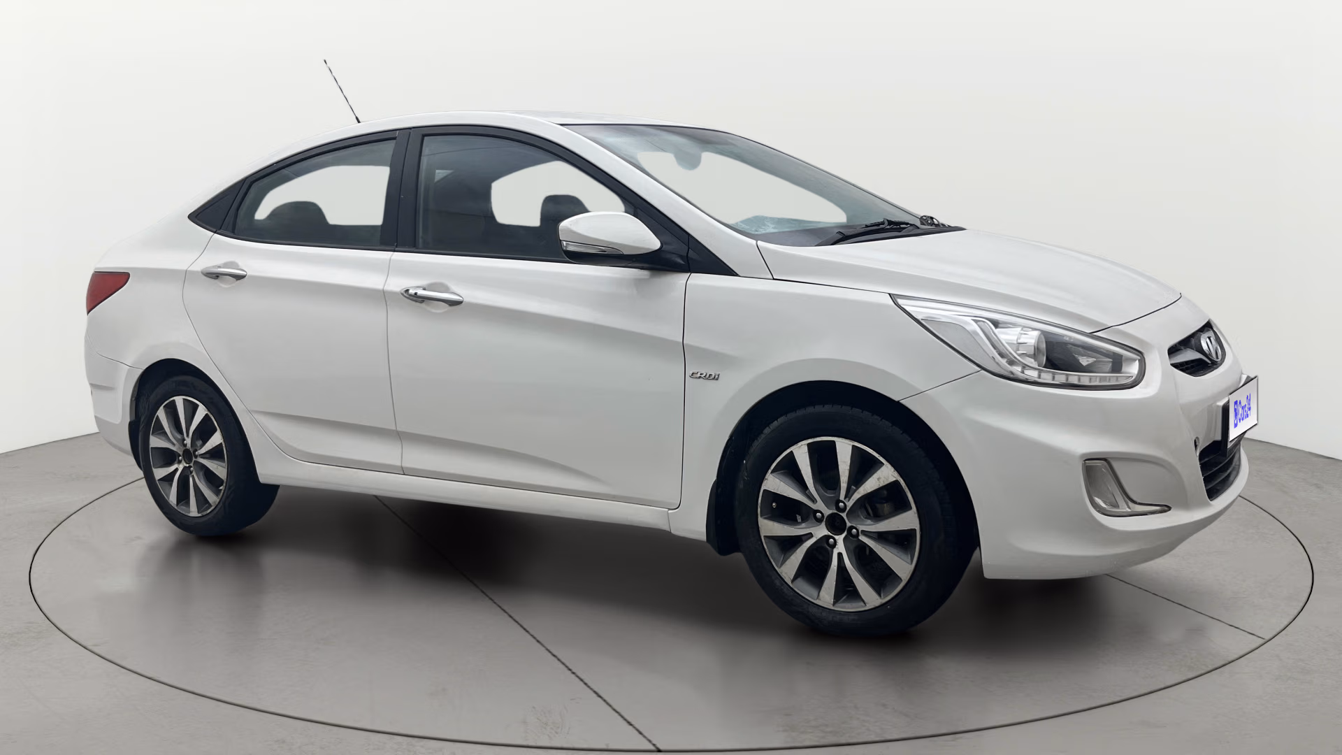 View 2014 Hyundai Fluidic Verna 1.6 CRDI SX AT Image 21 Used 2014 Hyundai Fluidic Verna 1.6 CRDI SX AT Image 21