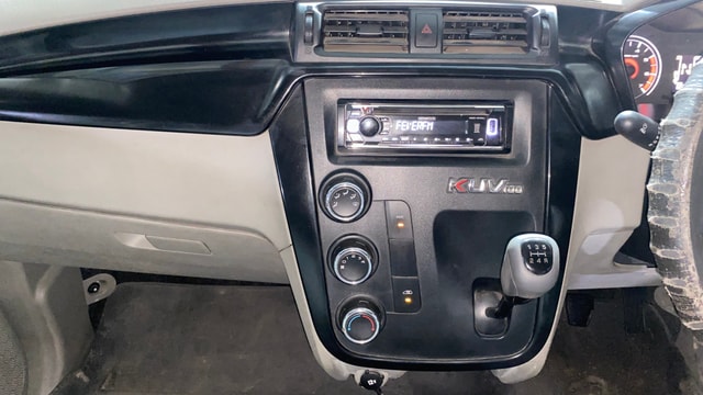View Mahindra KUV100 Image 17 Used Mahindra KUV100 Image 17