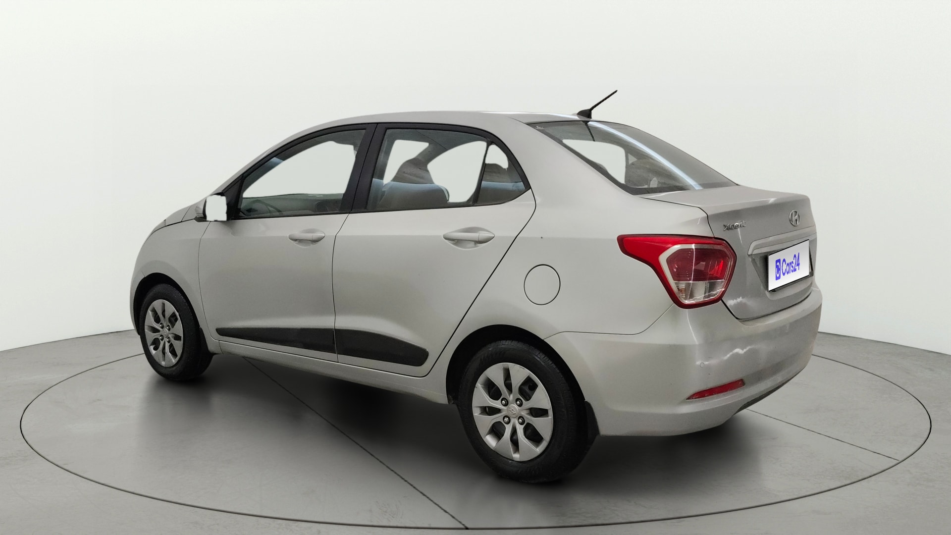 View 2015 Hyundai Xcent S Petrol Image 2 Used 2015 Hyundai Xcent S Petrol Image 2