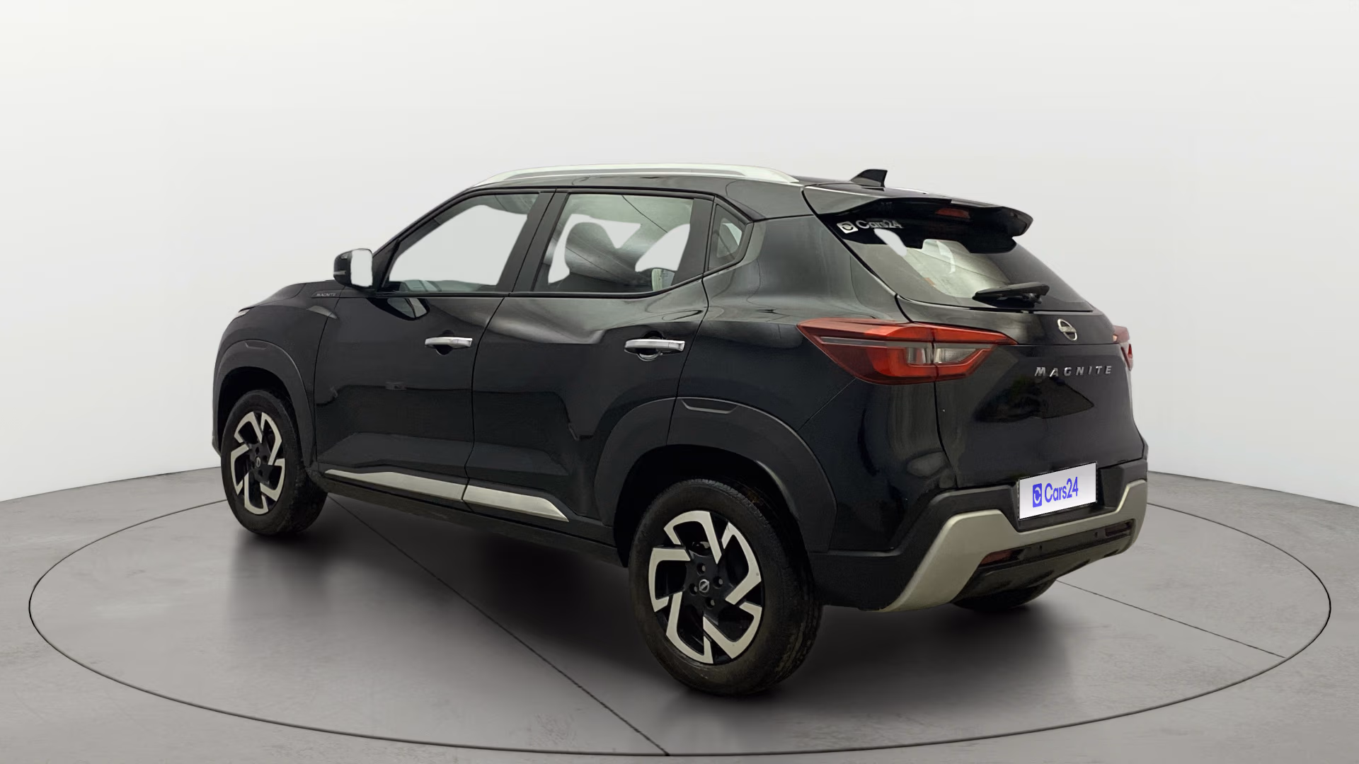 View 2024 Nissan Magnite XV Image 2 Used 2024 Nissan Magnite XV Image 2