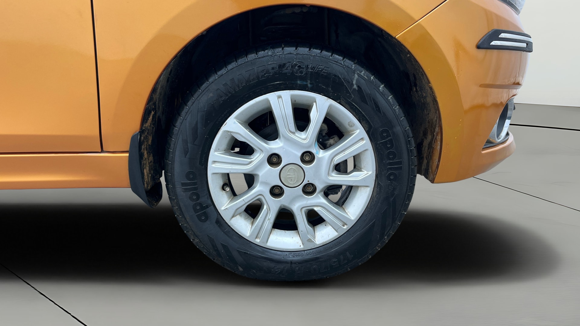 View 2018 Tata Tiago Revotorq XB Image 40 Used 2018 Tata Tiago Revotorq XB Image 40
