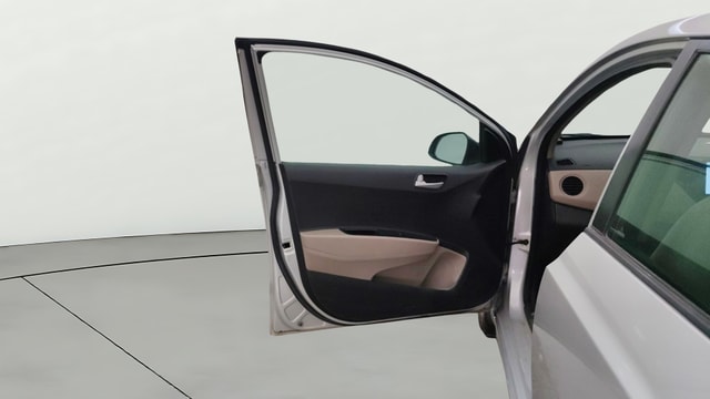 View Hyundai Xcent Image 31 Used Hyundai Xcent Image 31