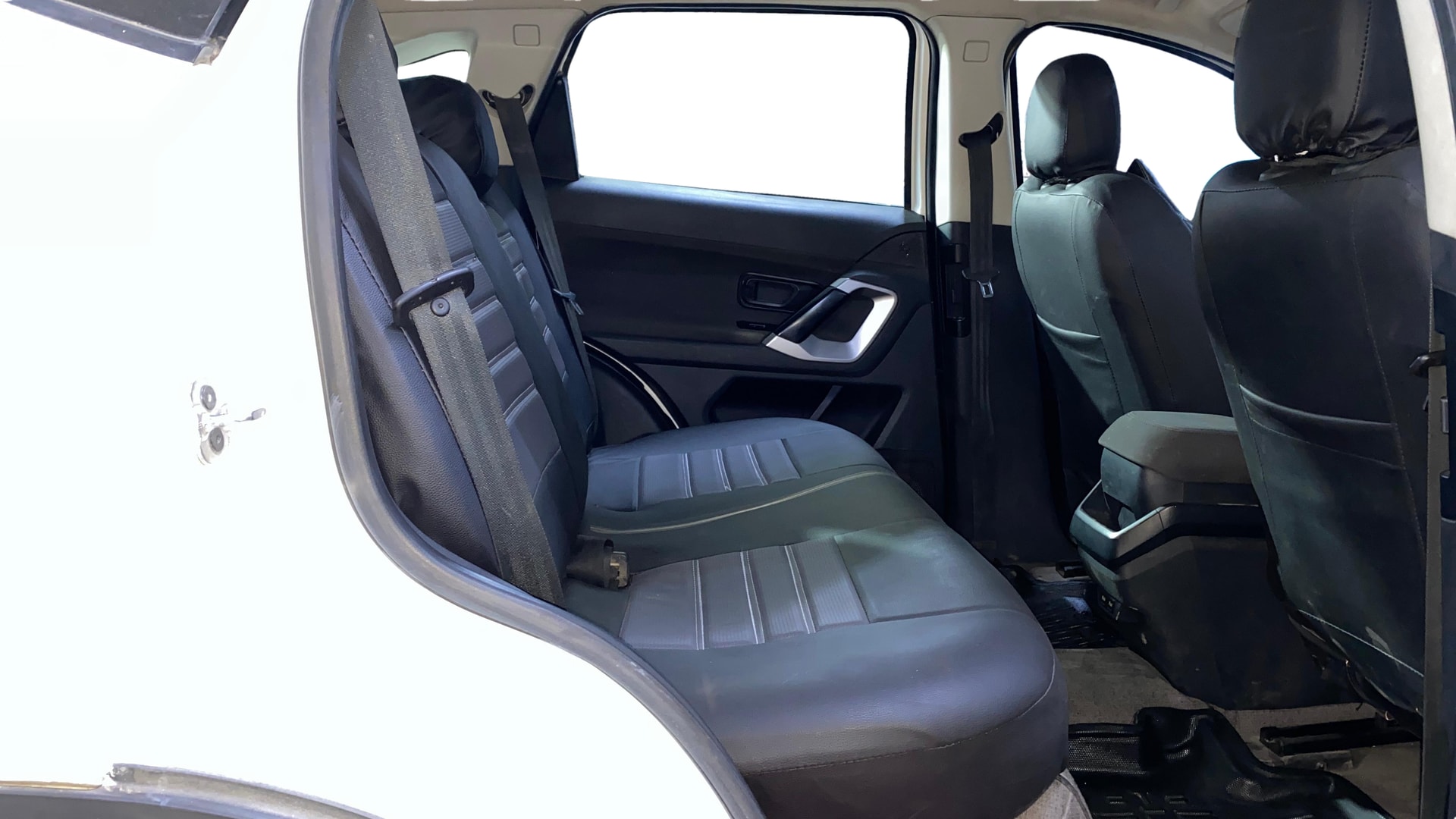 View 2022 Tata Harrier XE Image 29 Used 2022 Tata Harrier XE Image 29