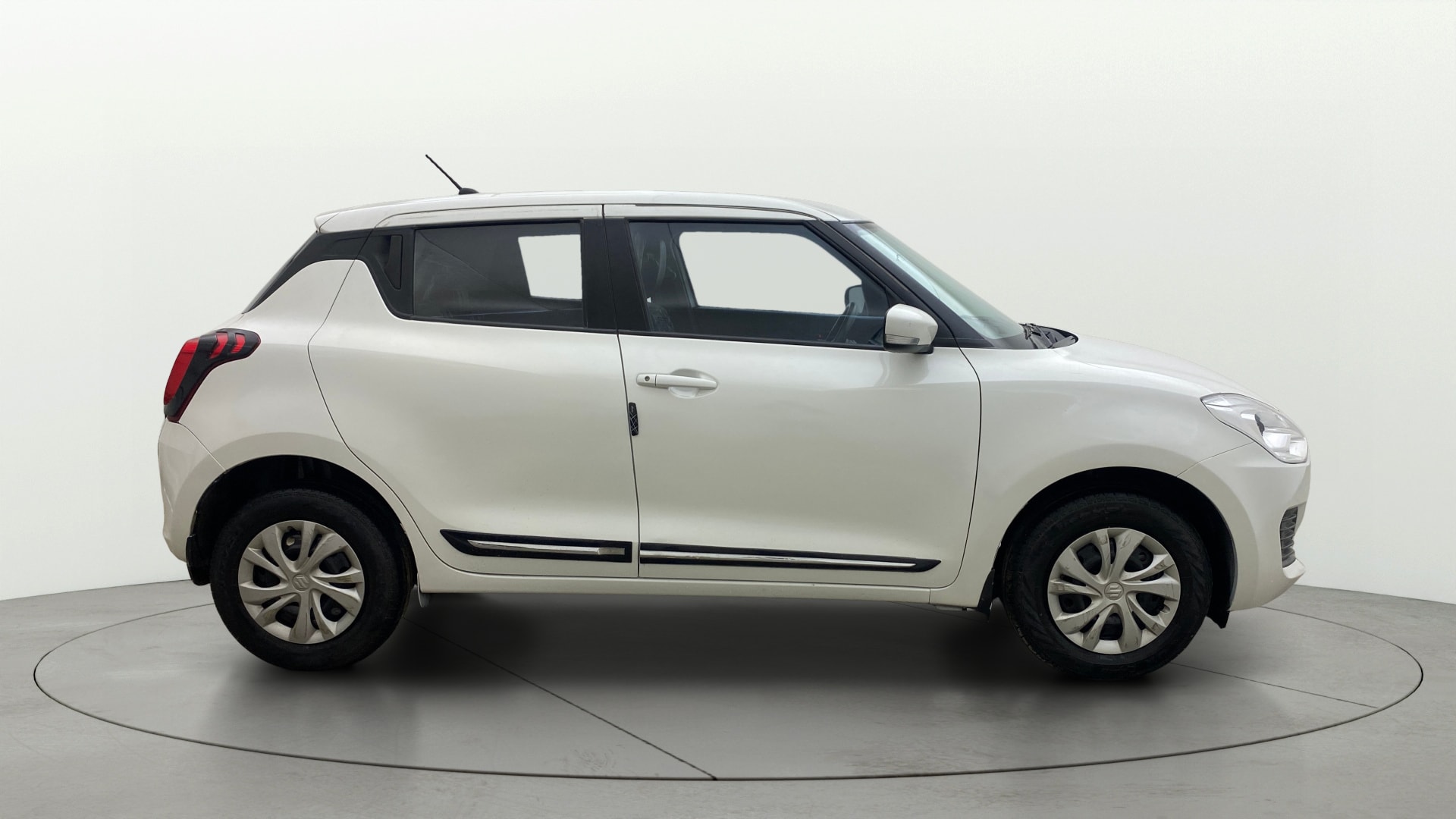 View 2022 Maruti Suzuki 1000 Base Variant Image 8 Used 2022 Maruti Suzuki 1000 Base Variant Image 8