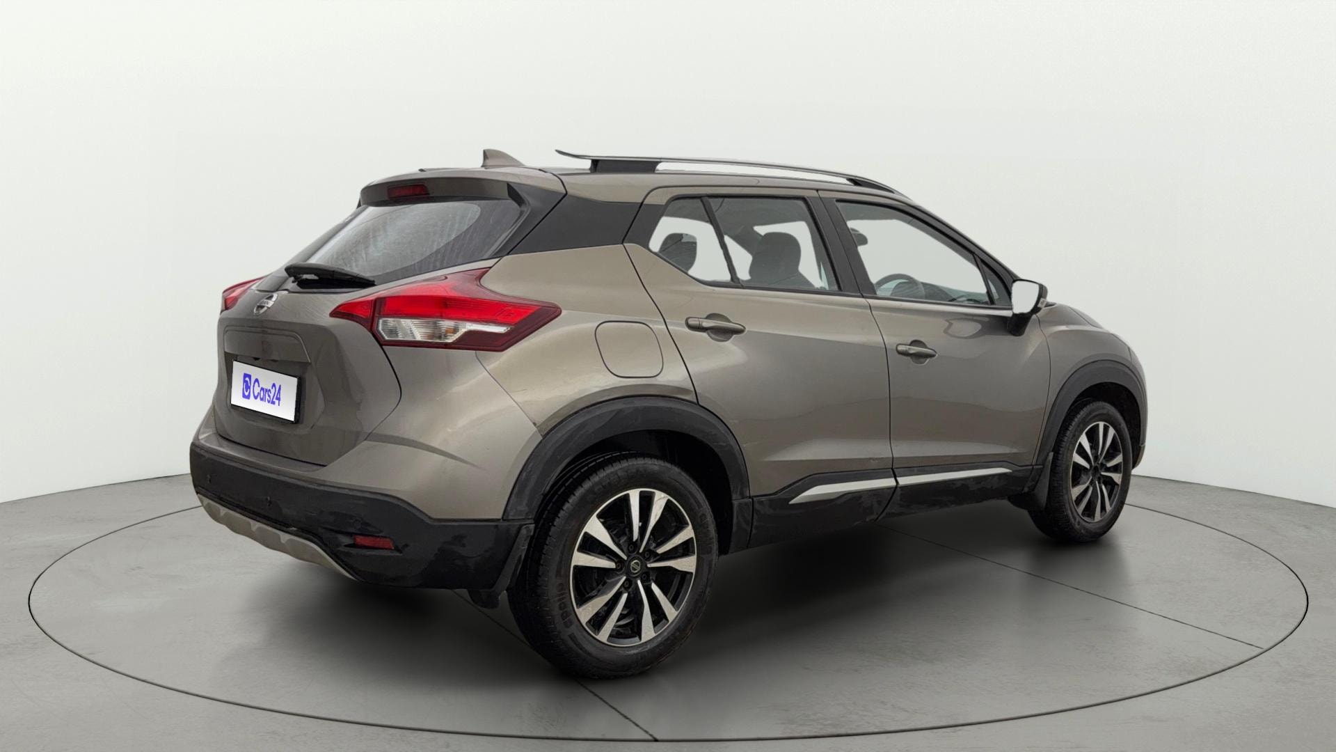 Used 2021 Nissan Kicks Used 2021 Nissan Kicks