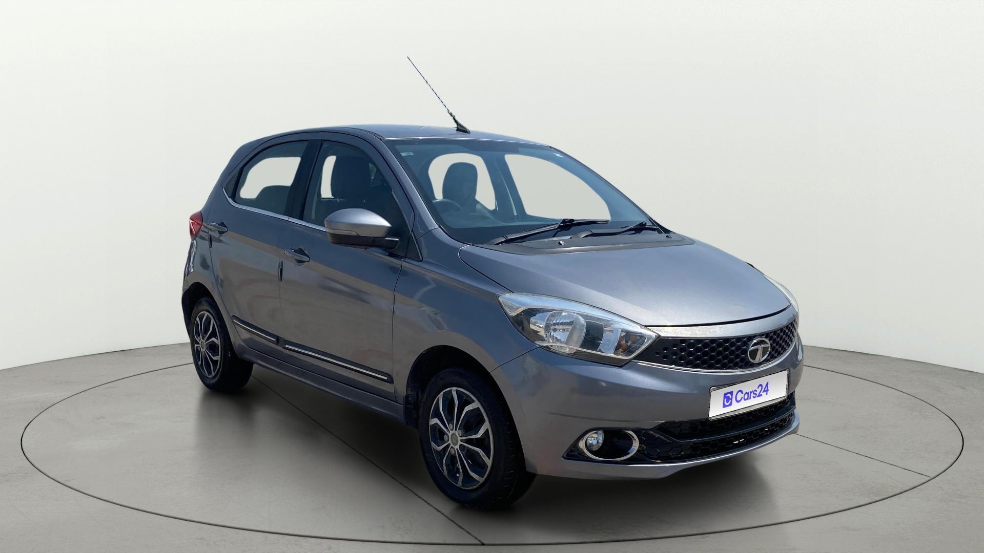 View 2019 Tata Tiago Revotorq XB Image 36 Used 2019 Tata Tiago Revotorq XB Image 36
