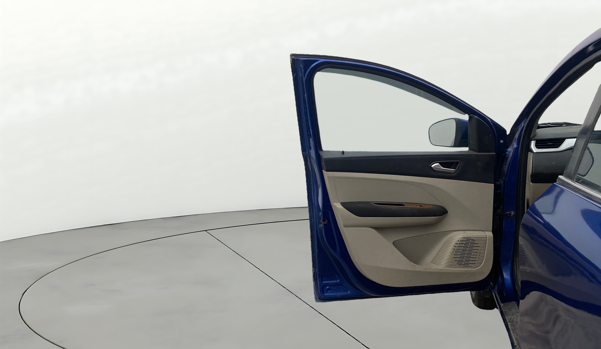View 2020 Renault Triber RXZ Image 32 Used 2020 Renault Triber RXZ Image 32