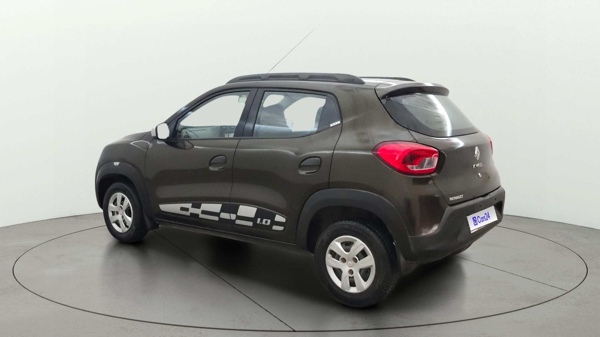 View 2017 Renault Kwid RXT 1.0 Image 2 Used 2017 Renault Kwid RXT 1.0 Image 2