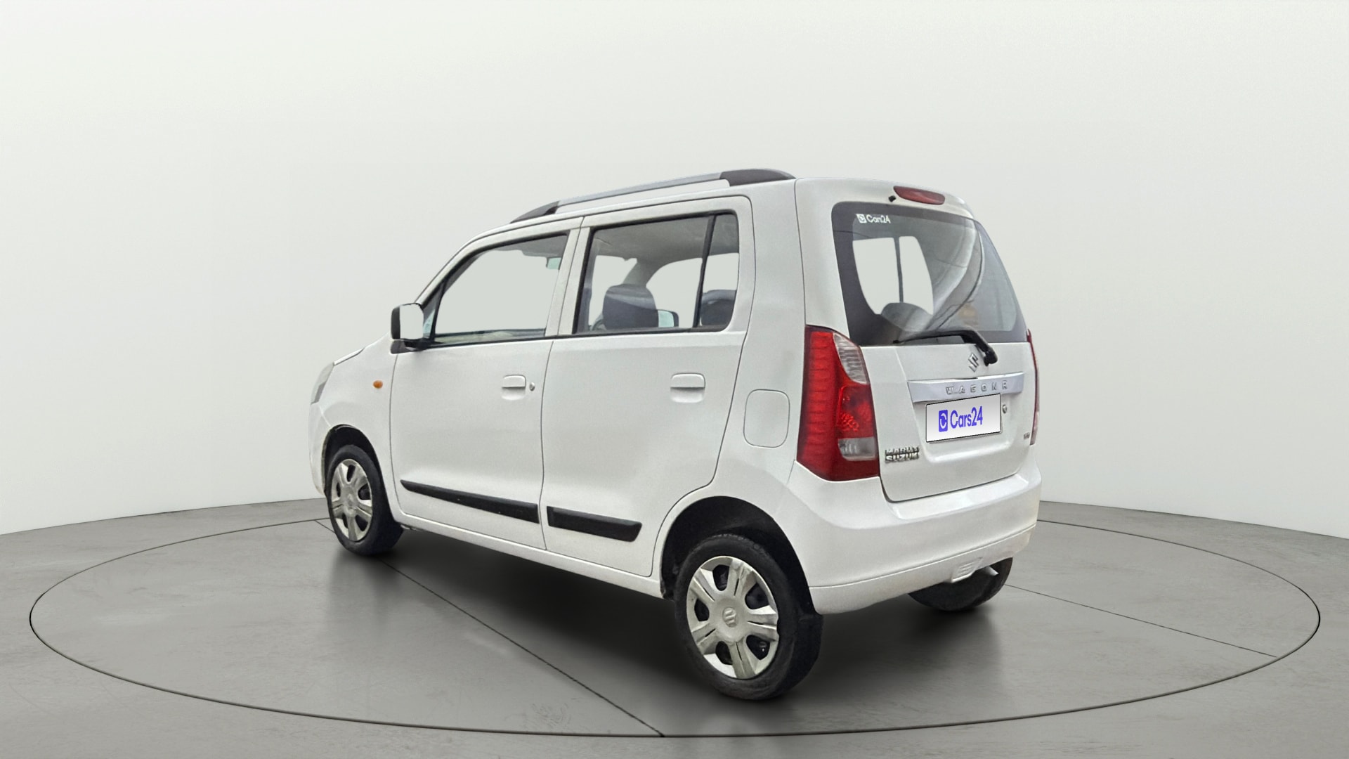 View 2018 Maruti Suzuki 1000 Base Variant Image 2 Used 2018 Maruti Suzuki 1000 Base Variant Image 2