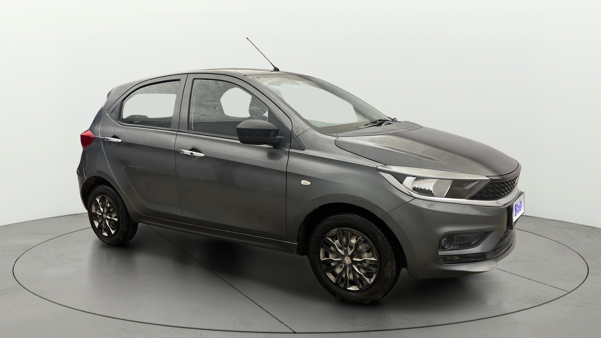 View 2021 Tata Tiago Revotorq XB Image 13 Used 2021 Tata Tiago Revotorq XB Image 13