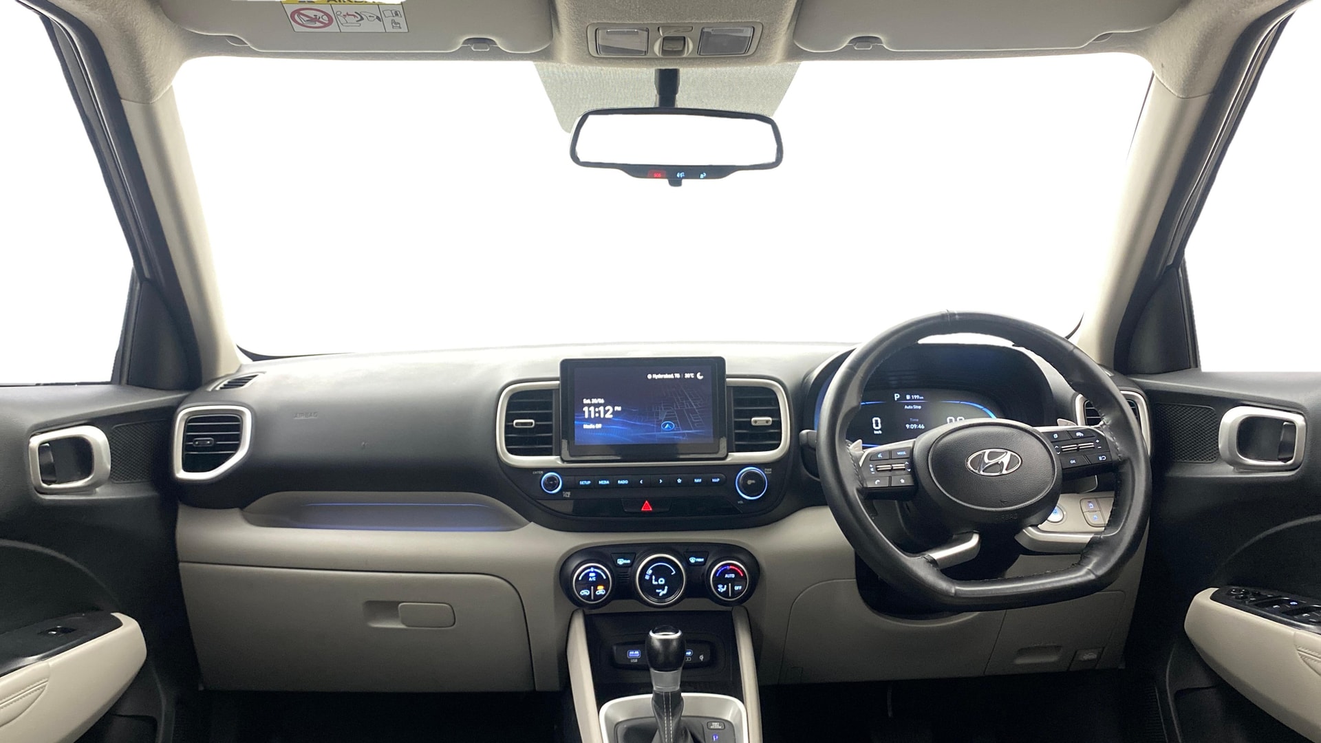 View 2023 Hyundai Venue SX (O) 1.0 Turbo Petrol DCT Image 30 Used 2023 Hyundai Venue SX (O) 1.0 Turbo Petrol DCT Image 30