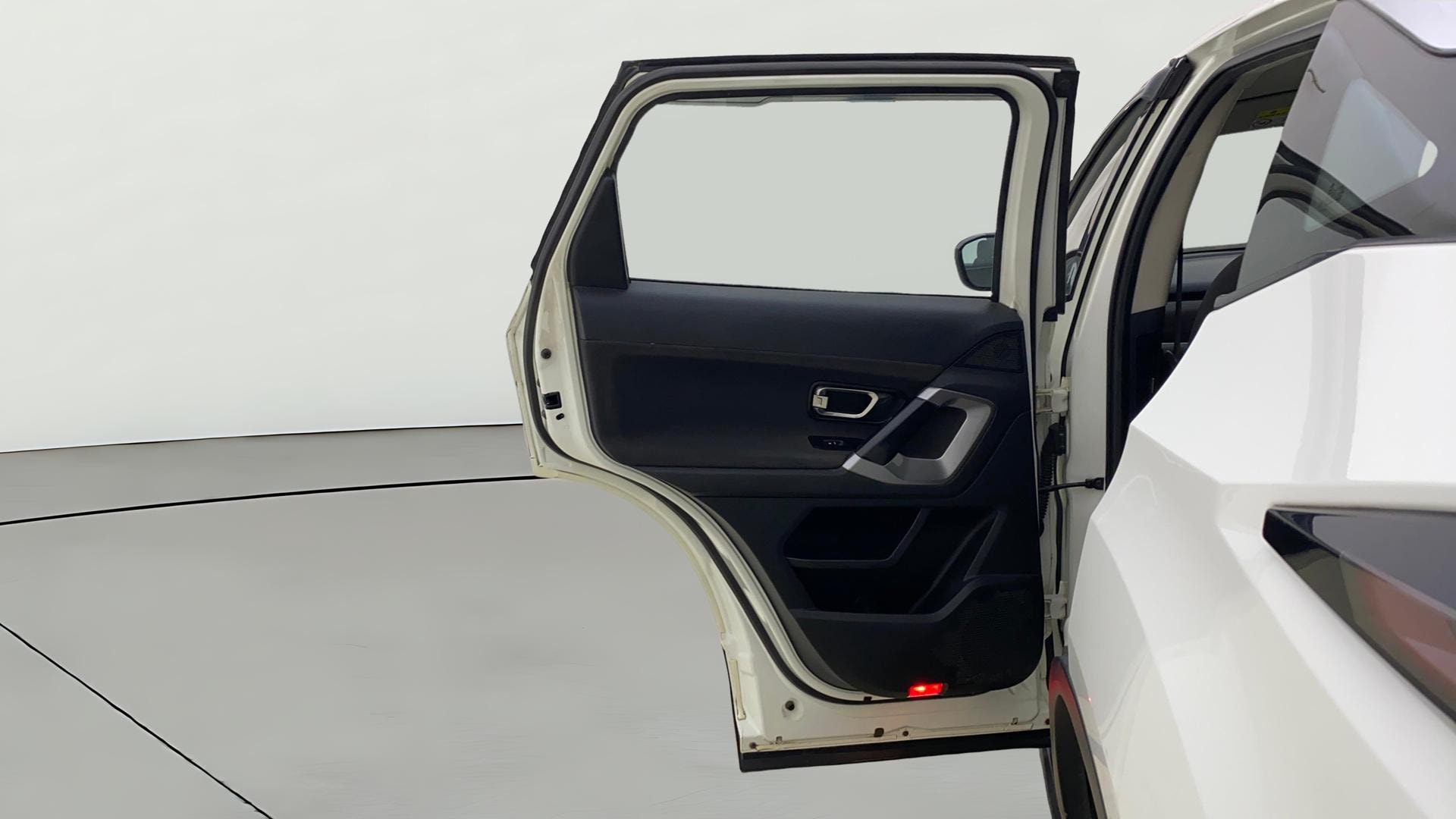 View 2023 Tata Harrier XE Image 15 Used 2023 Tata Harrier XE Image 15