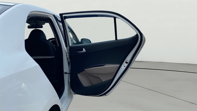 View Hyundai Xcent Image 7 Used Hyundai Xcent Image 7