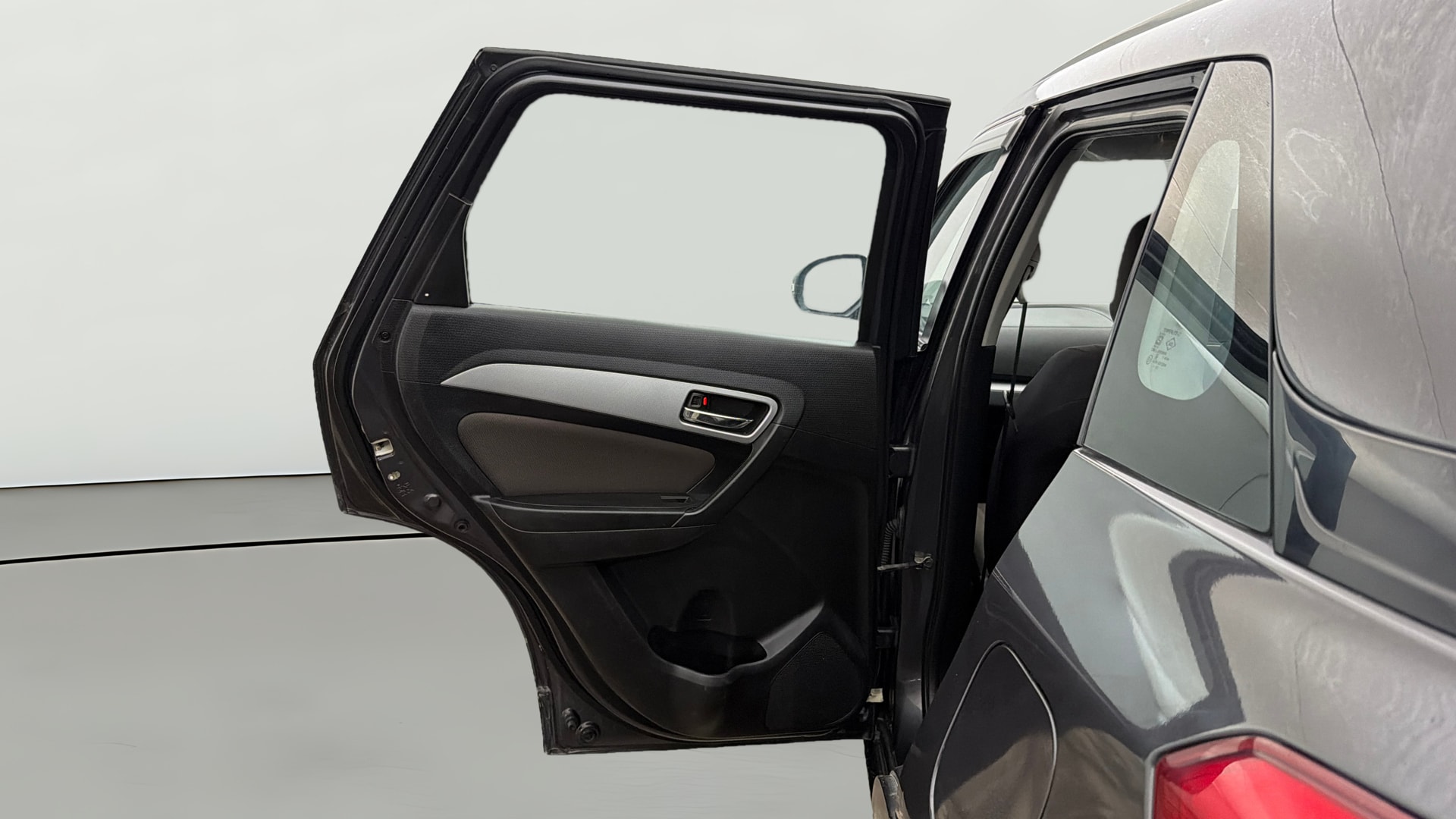 View 2022 Toyota Urban Cruiser Premium AT Image 23 Used 2022 Toyota Urban Cruiser Premium AT Image 23