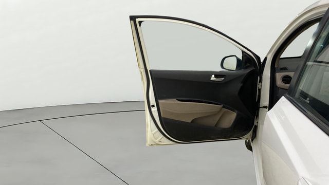View Hyundai Xcent Image 30 Used Hyundai Xcent Image 30