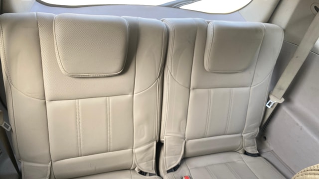 View Mahindra XUV500 Image 10 Used Mahindra XUV500 Image 10