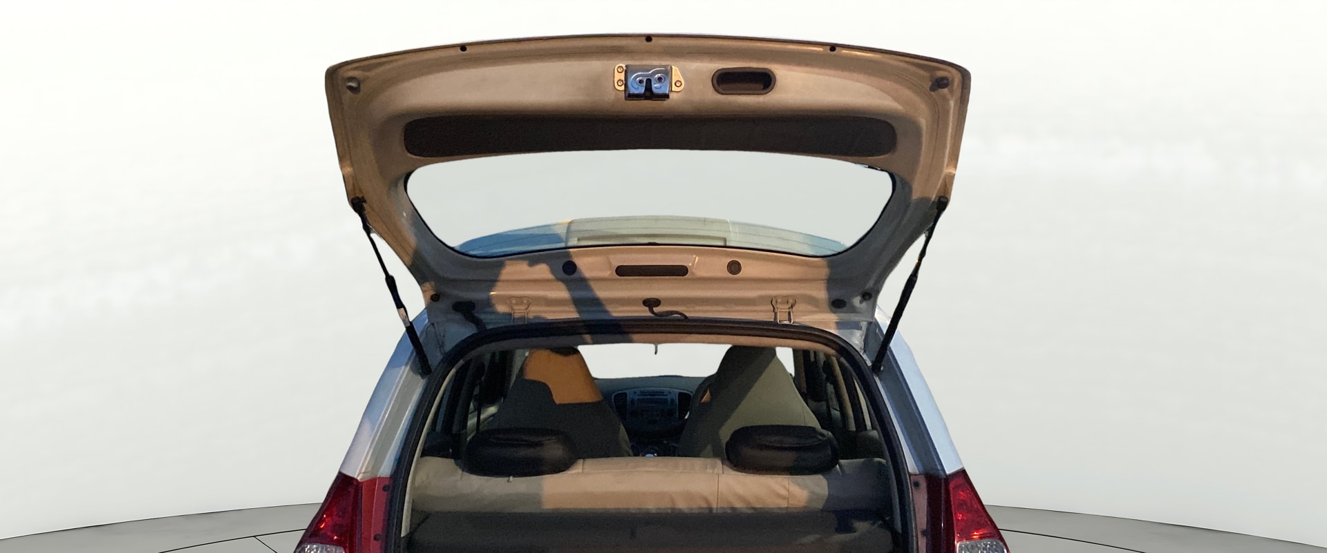 View 2013 Hyundai i10 1.2 Sportz AT Image 30 Used 2013 Hyundai i10 1.2 Sportz AT Image 30