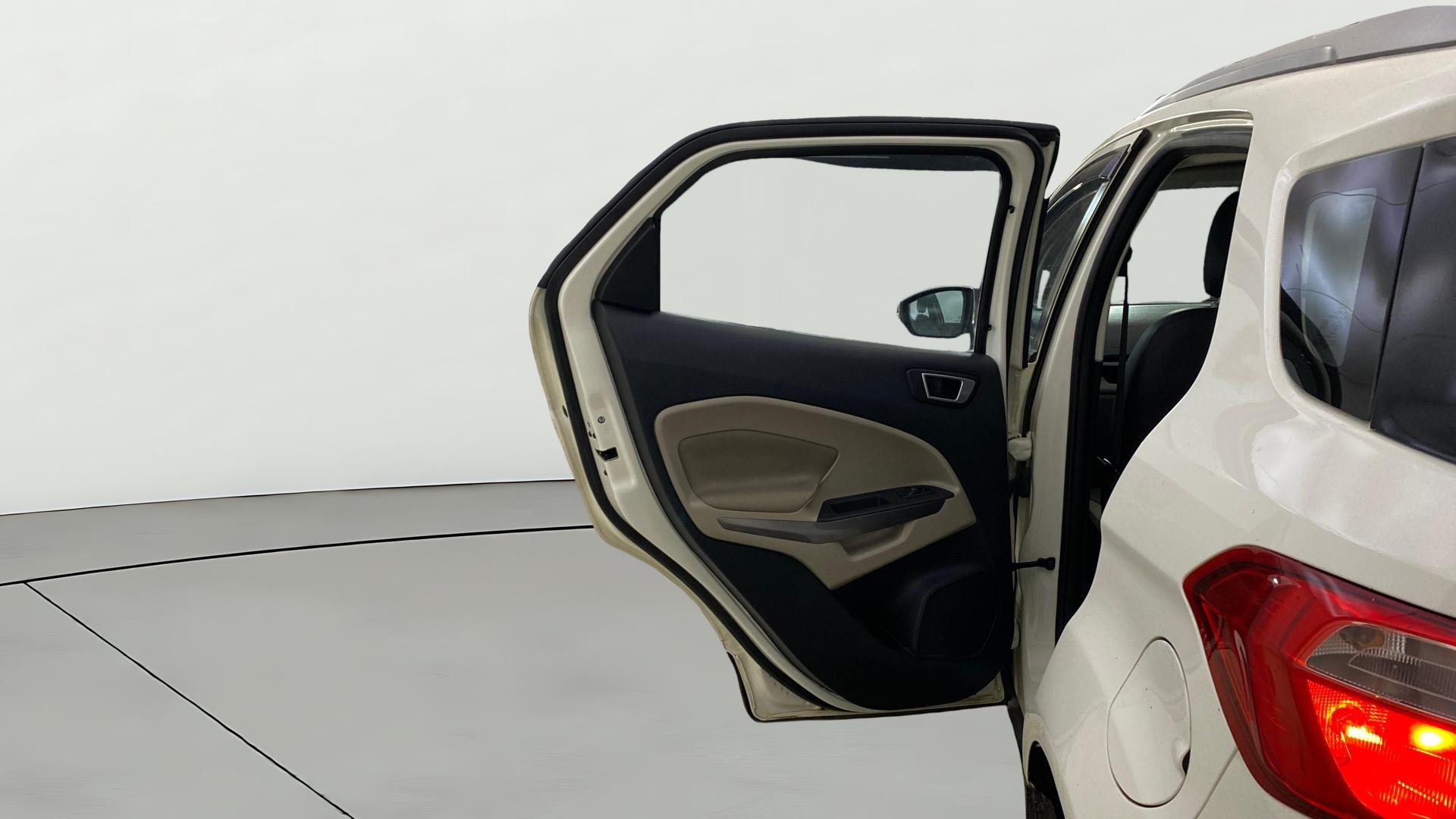 View 2020 Ford EcoSport 1.5 TDCi Diesel Ambiente BS IV Image 23 Used 2020 Ford EcoSport 1.5 TDCi Diesel Ambiente BS IV Image 23
