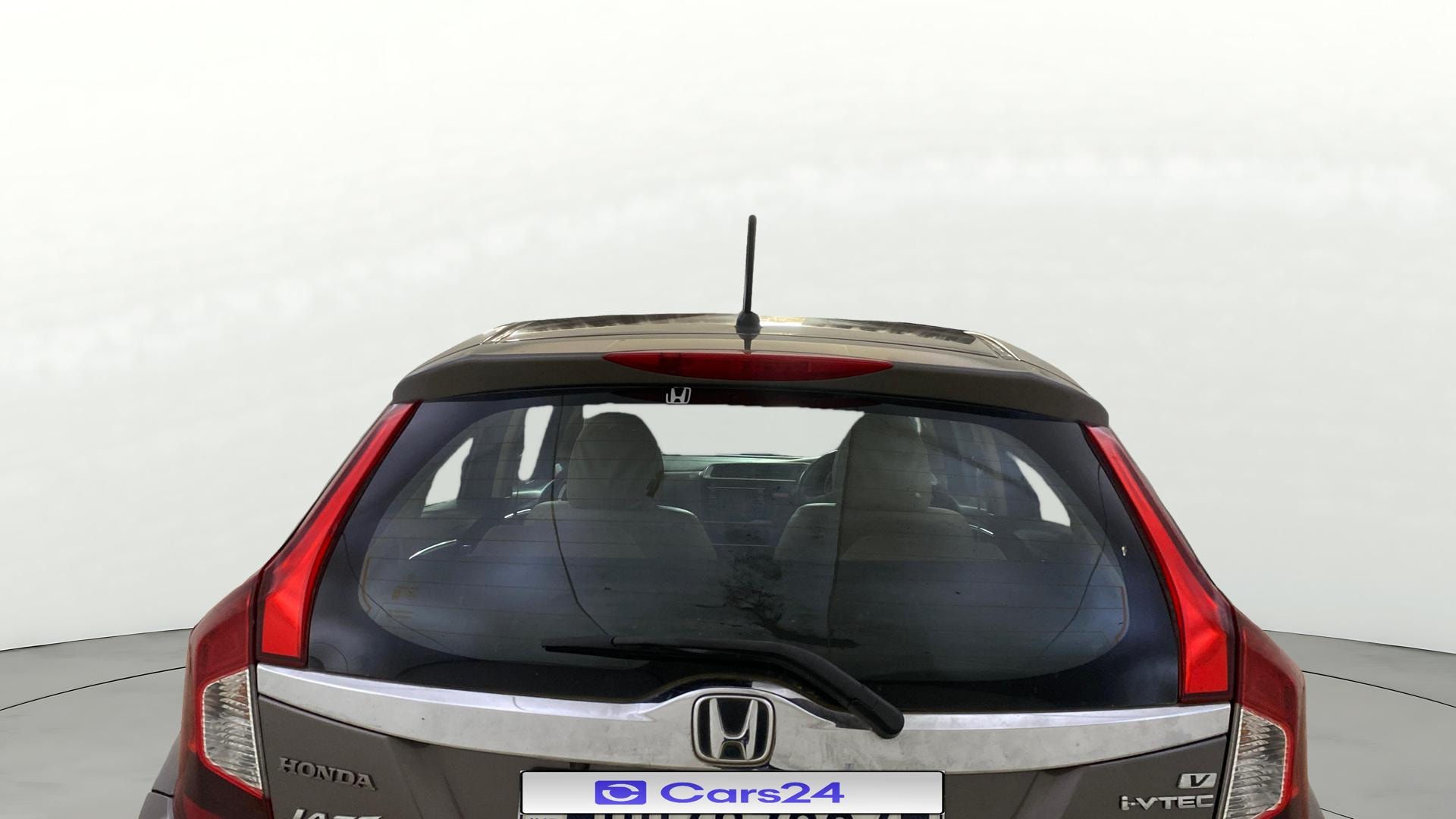 View 2015 Honda Jazz E MT Diesel Image 4 Used 2015 Honda Jazz E MT Diesel Image 4