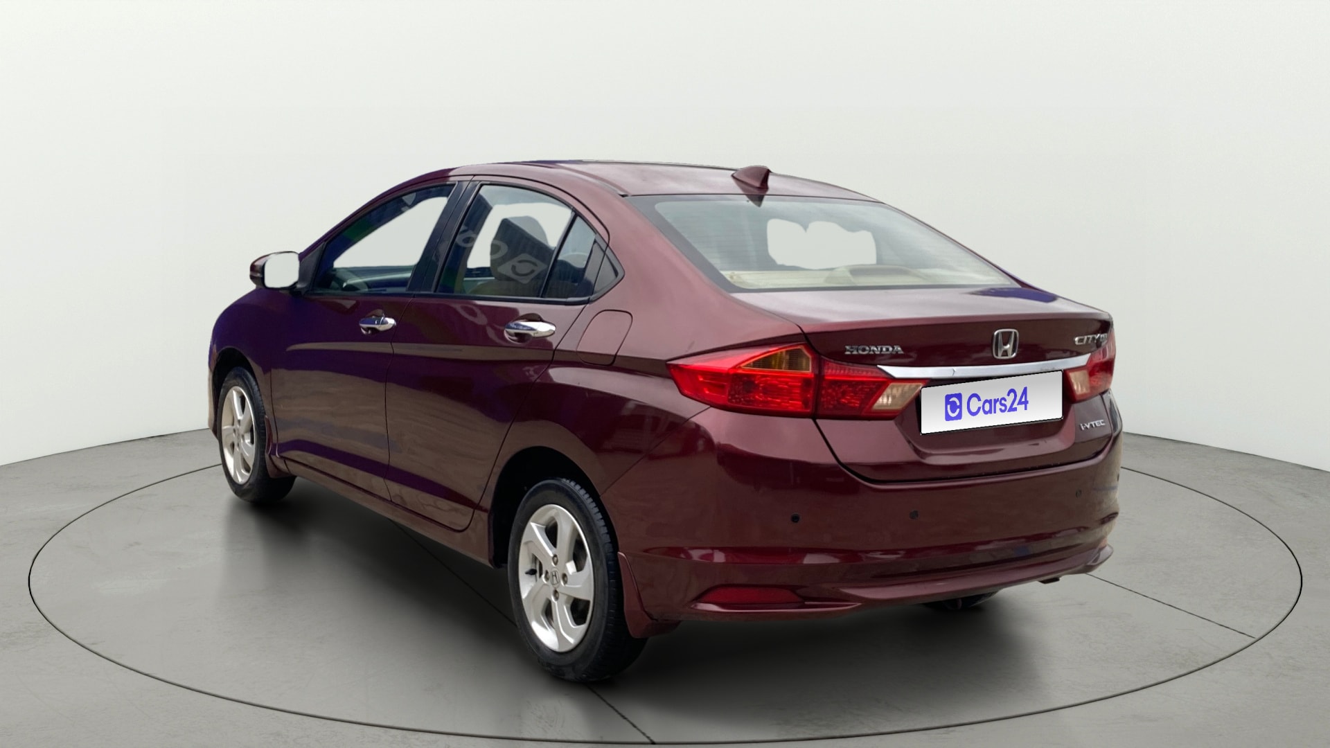 View 2015 Honda City ZX MT Diesel Anniversary Edition Image 2 Used 2015 Honda City ZX MT Diesel Anniversary Edition Image 2