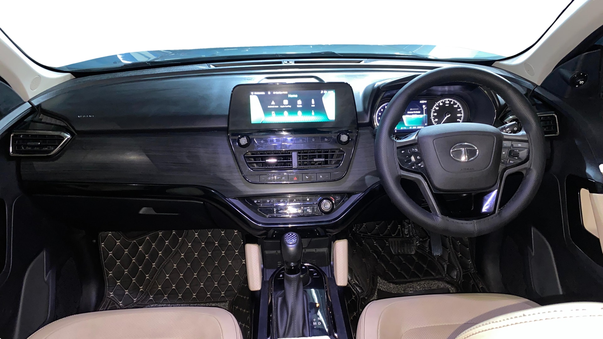 Used 2022 Tata Safari Used 2022 Tata Safari