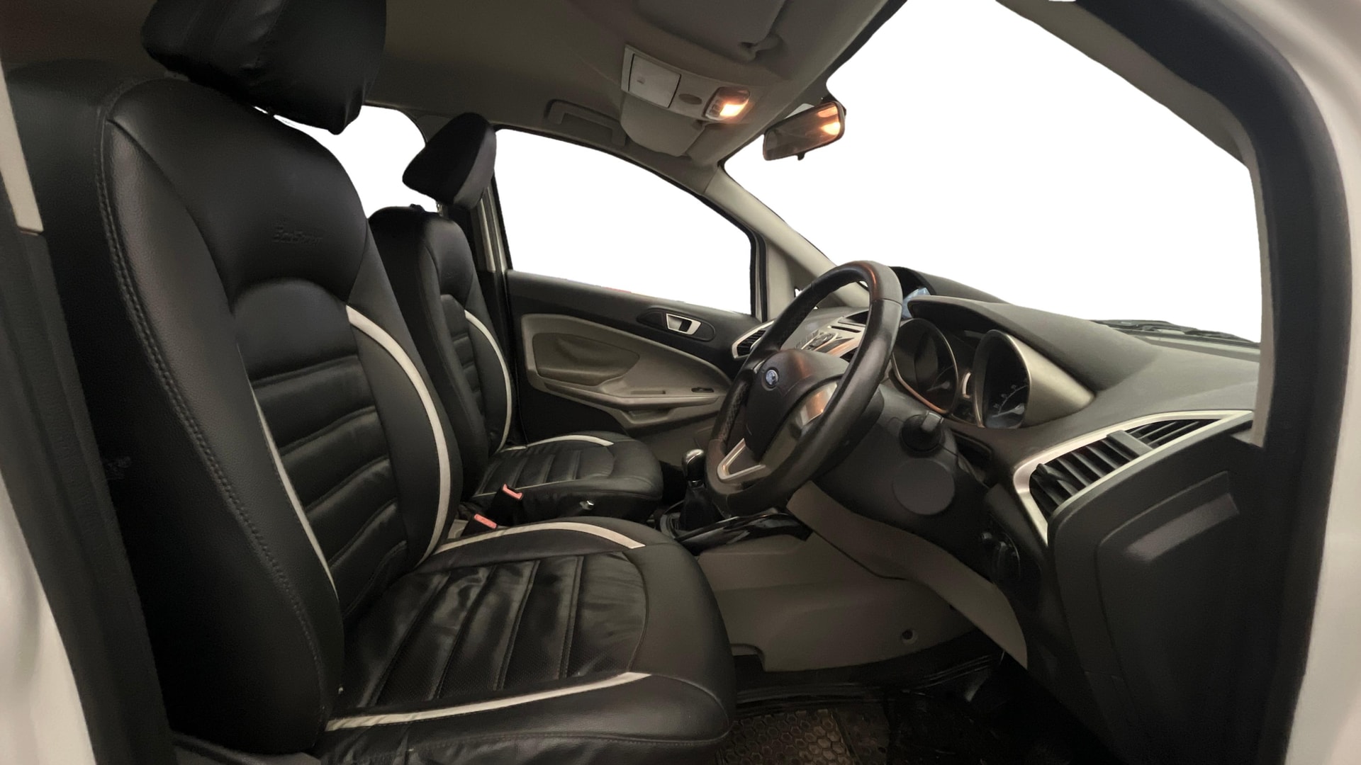 View 2017 Ford EcoSport 1.5 TDCi Diesel Ambiente BS IV Image 26 Used 2017 Ford EcoSport 1.5 TDCi Diesel Ambiente BS IV Image 26