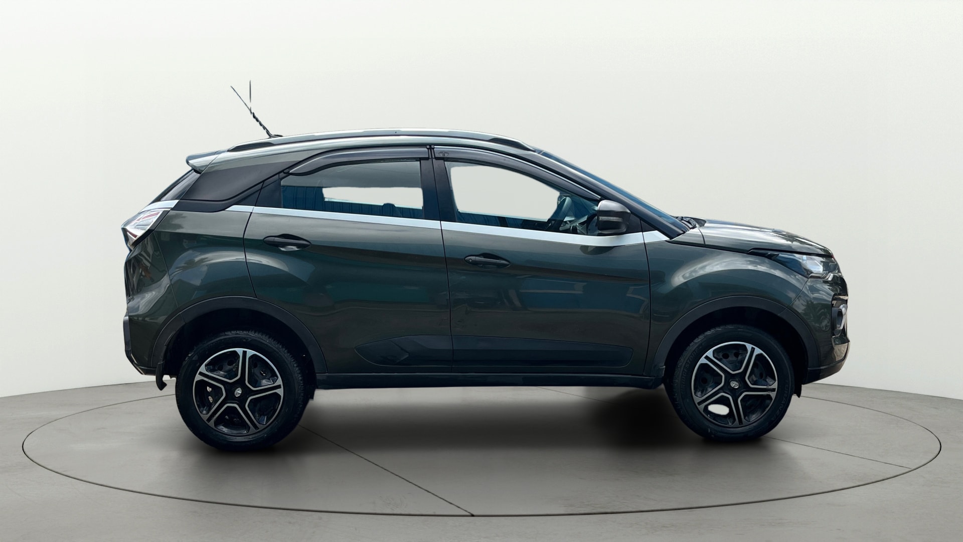 View 2021 Tata Nexon Revotron XE Image 8 Used 2021 Tata Nexon Revotron XE Image 8