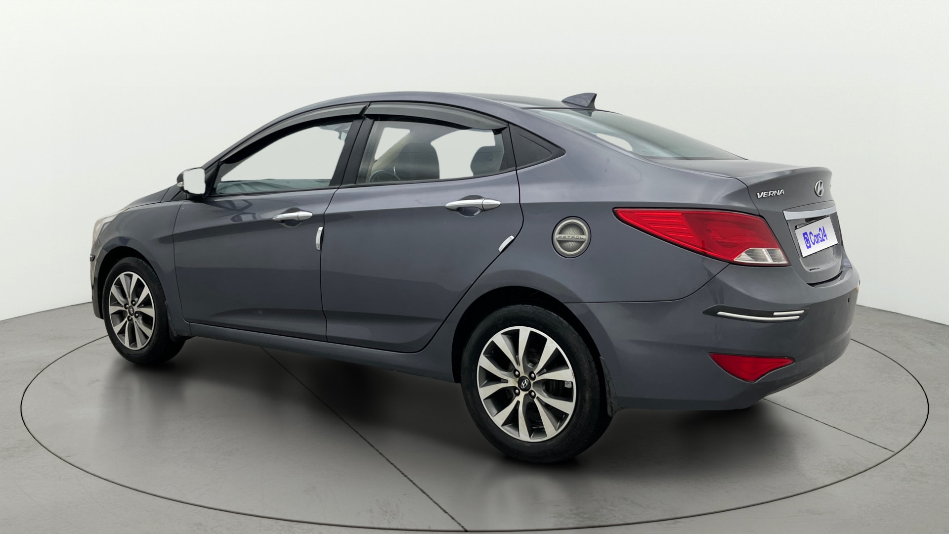 View 2016 Hyundai Verna 1.6 VTVT SX Image 2 Used 2016 Hyundai Verna 1.6 VTVT SX Image 2