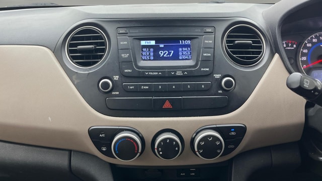 View Hyundai Grand i10 Image 17 Used Hyundai Grand i10 Image 17