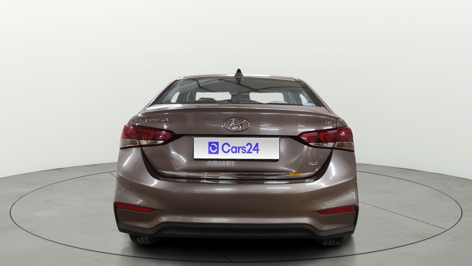 View 2018 Hyundai Verna 1.6 VTVT SX Image 40 Used 2018 Hyundai Verna 1.6 VTVT SX Image 40