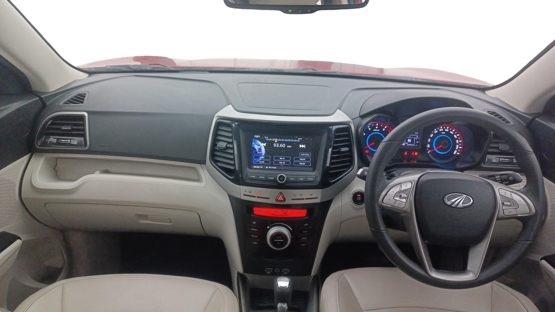 Used 2022 Mahindra XUV300 Used 2022 Mahindra XUV300