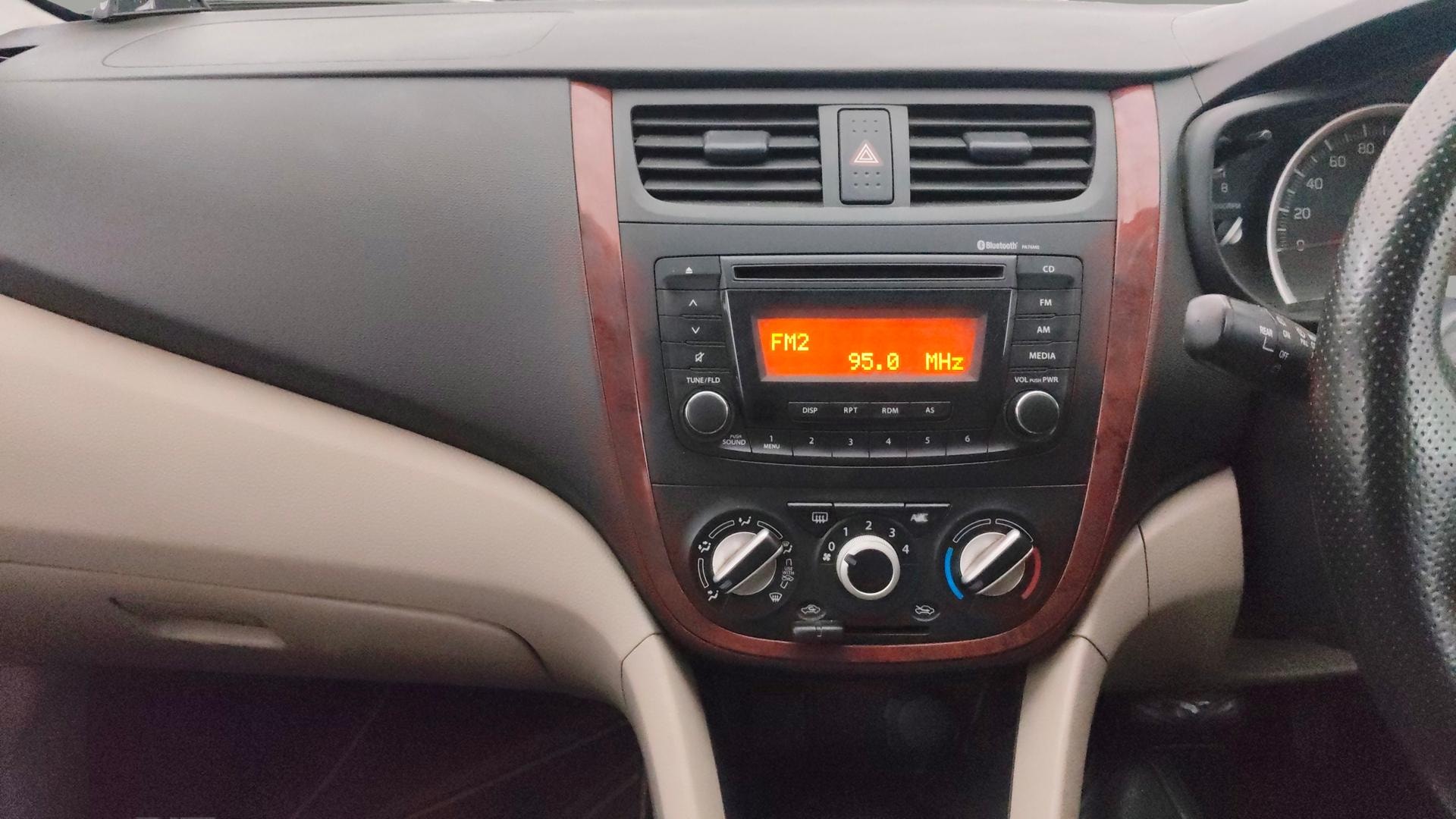View 2017 Maruti Suzuki 1000 Base Variant Image 17 Used 2017 Maruti Suzuki 1000 Base Variant Image 17