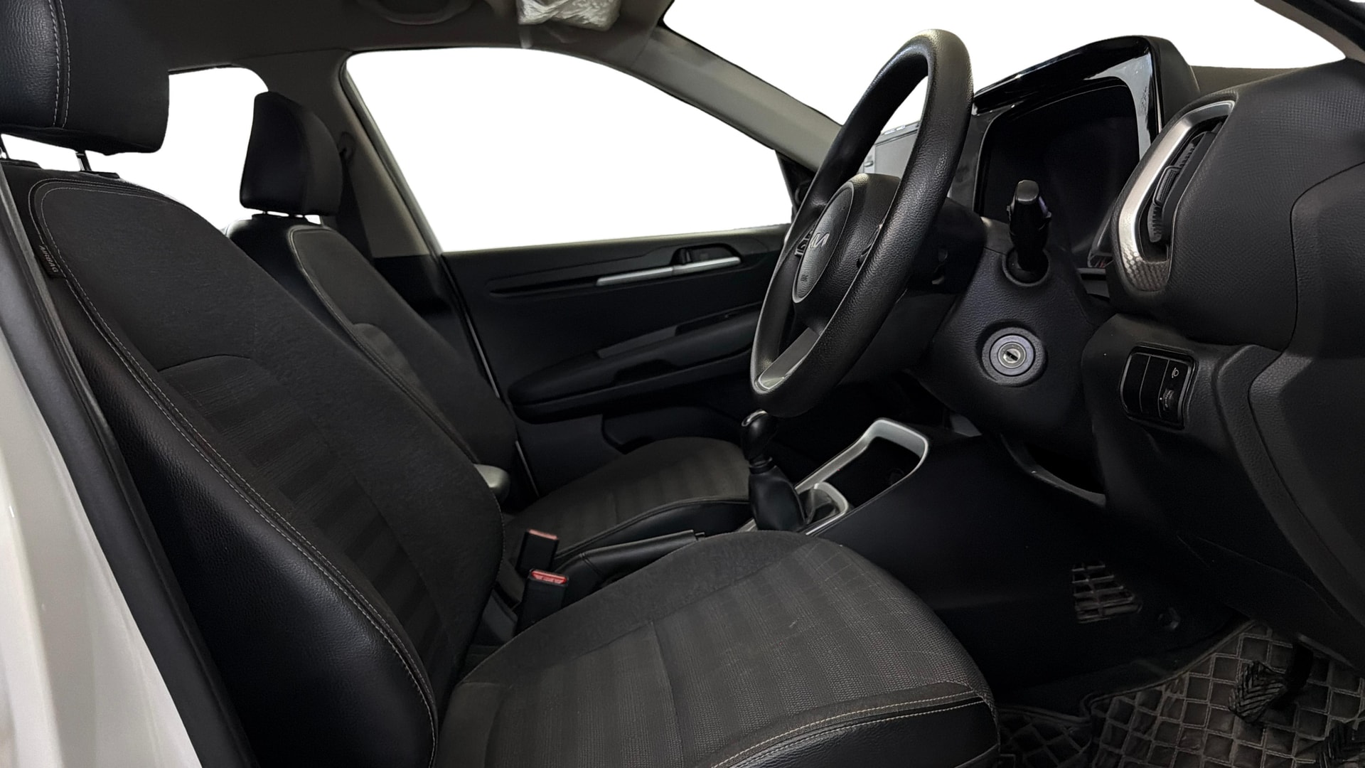 View 2022 Kia Sonet HTK Plus Petrol Image 17 Used 2022 Kia Sonet HTK Plus Petrol Image 17