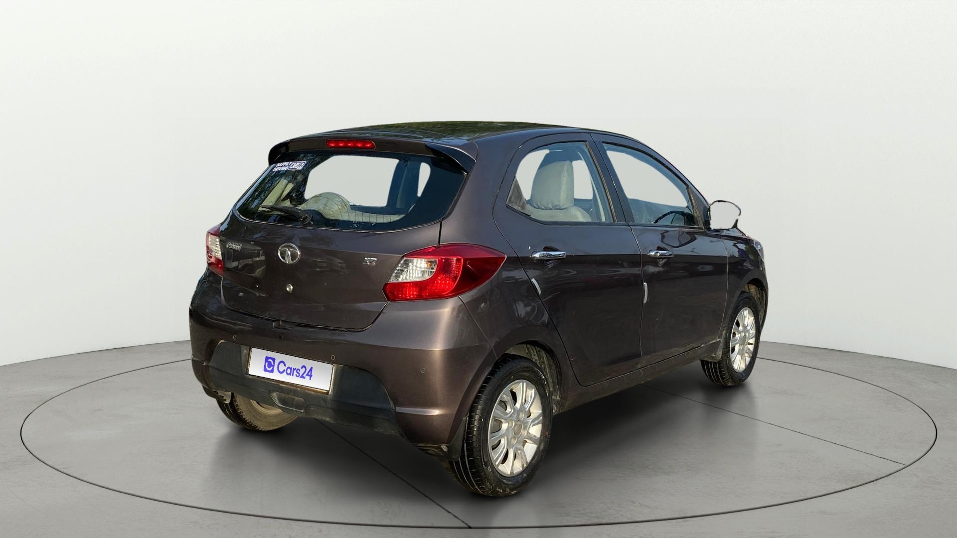 View 2018 Tata Tiago Revotorq XB Image 42 Used 2018 Tata Tiago Revotorq XB Image 42