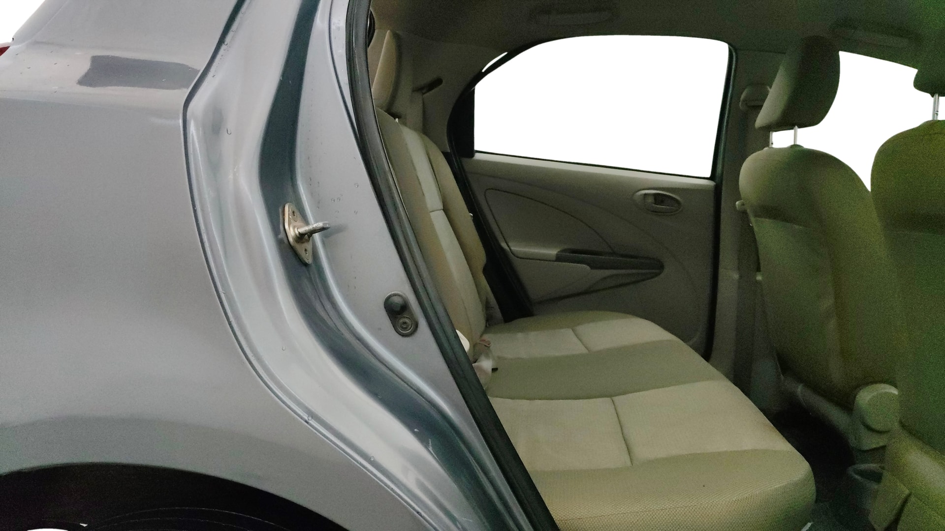 View 2015 Toyota Etios Liva G Image 28 Used 2015 Toyota Etios Liva G Image 28