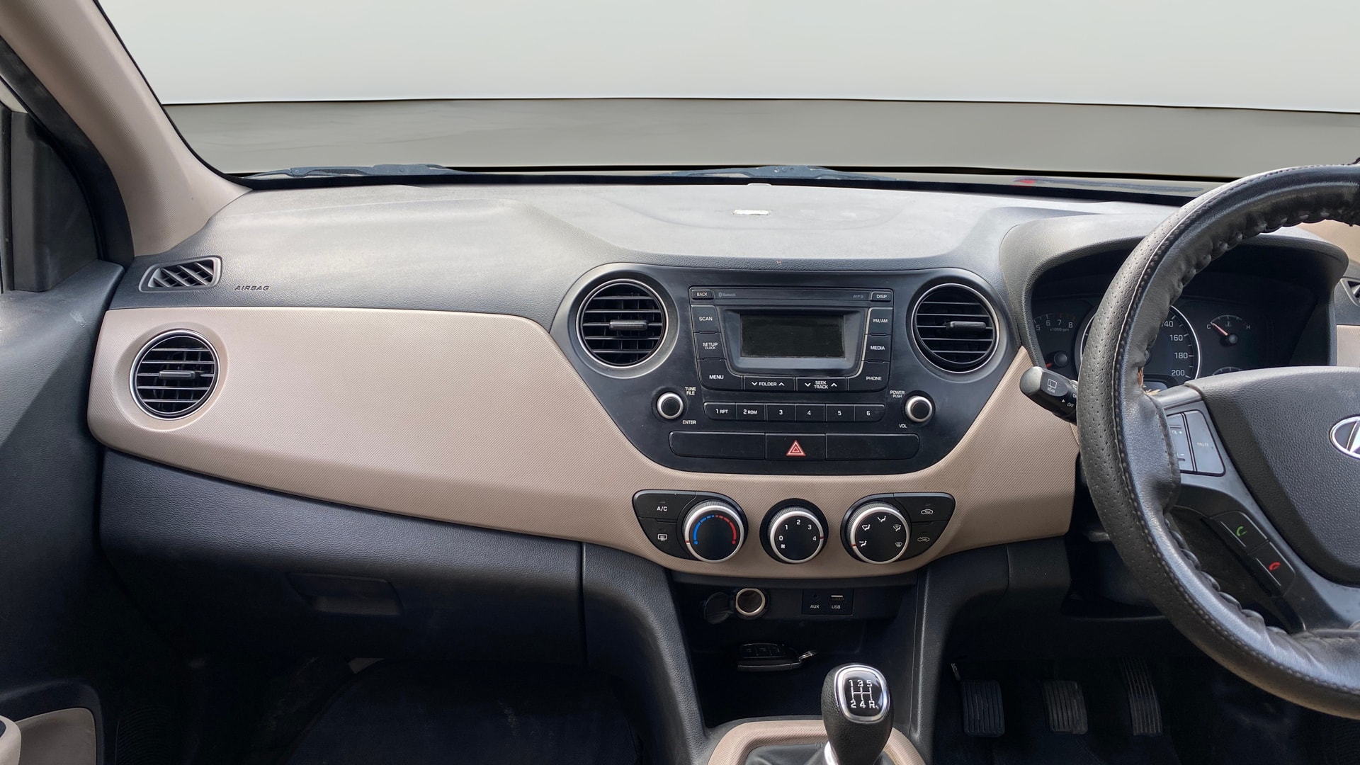 View 2017 Hyundai Grand i10 1.2 Asta Petrol Image 18 Used 2017 Hyundai Grand i10 1.2 Asta Petrol Image 18