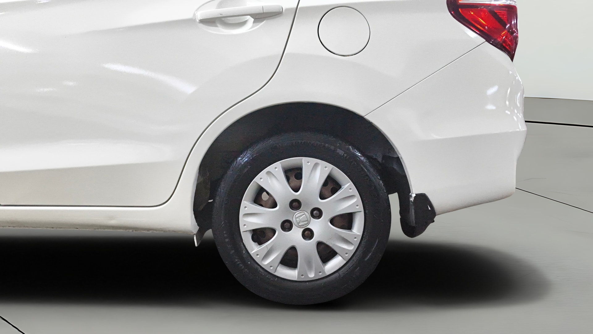 View 2017 Honda Amaze E MT Petrol BS IV Image 11 Used 2017 Honda Amaze E MT Petrol BS IV Image 11