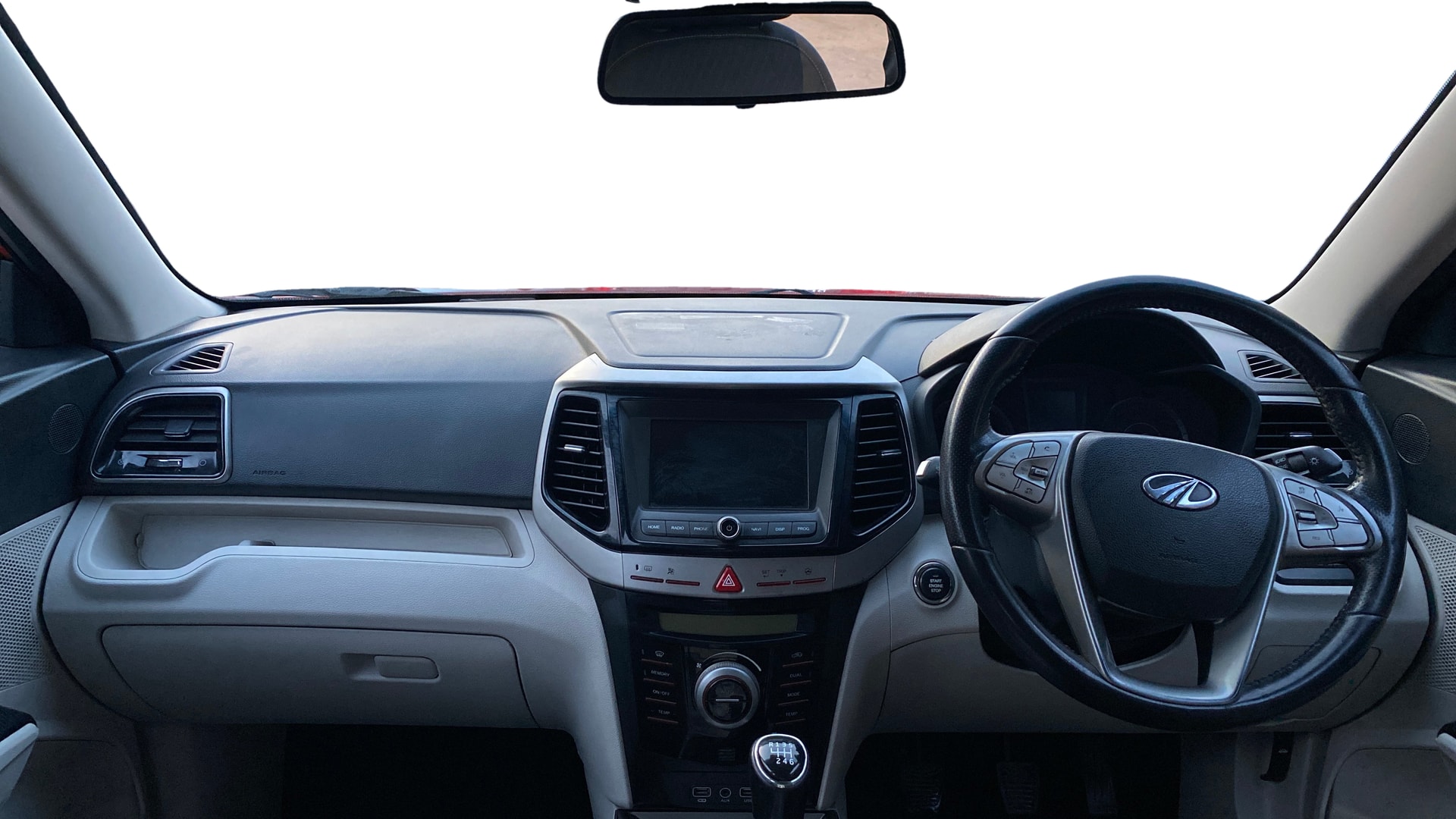 View 2019 Mahindra XUV300 W4 Petrol BS IV Image 16 Used 2019 Mahindra XUV300 W4 Petrol BS IV Image 16
