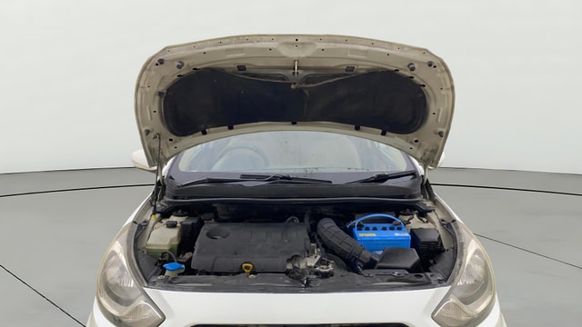 View Hyundai Fluidic Verna Image 31 Used Hyundai Fluidic Verna Image 31