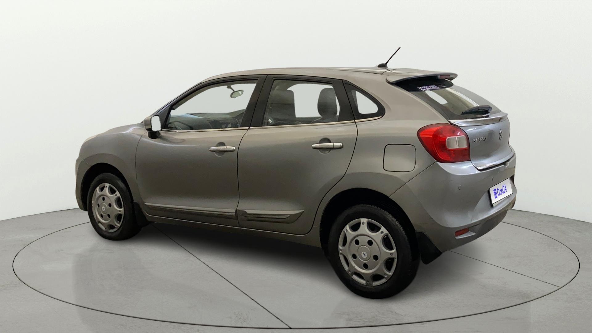 View 2017 Maruti Suzuki 1000 Base Variant Image 2 Used 2017 Maruti Suzuki 1000 Base Variant Image 2