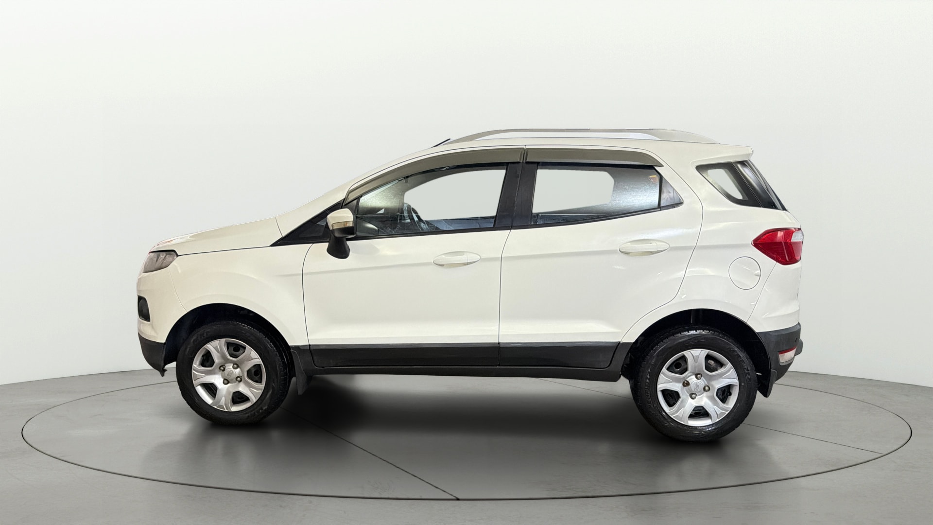 View 2017 Ford EcoSport 1.5 TDCi Diesel Ambiente BS IV Image 5 Used 2017 Ford EcoSport 1.5 TDCi Diesel Ambiente BS IV Image 5
