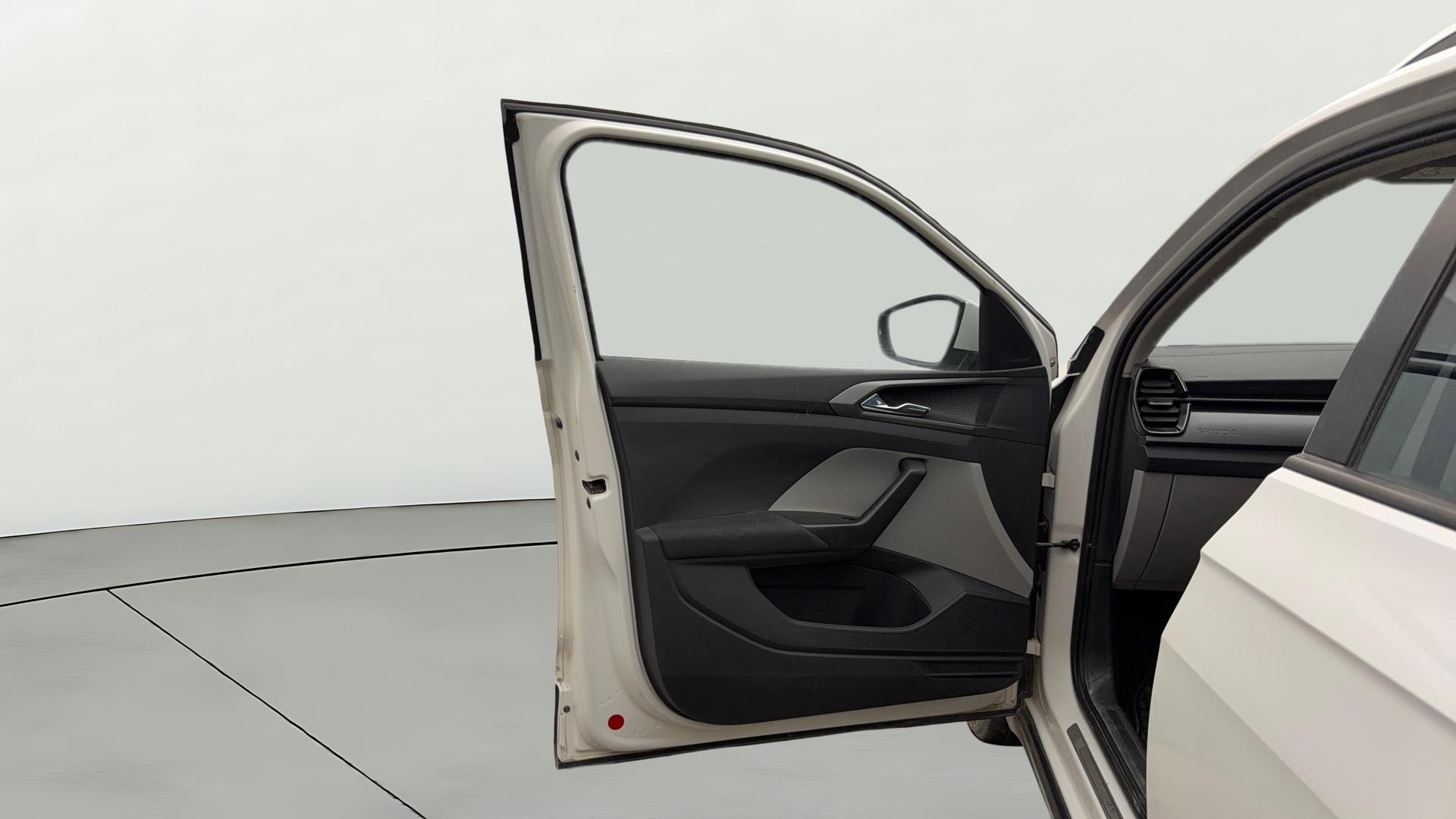 View 2022 Skoda Kushaq Ambition 1.0 TSI MT Image 32 Used 2022 Skoda Kushaq Ambition 1.0 TSI MT Image 32