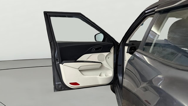 View Mahindra XUV 3XO Image 32 Used Mahindra XUV 3XO Image 32