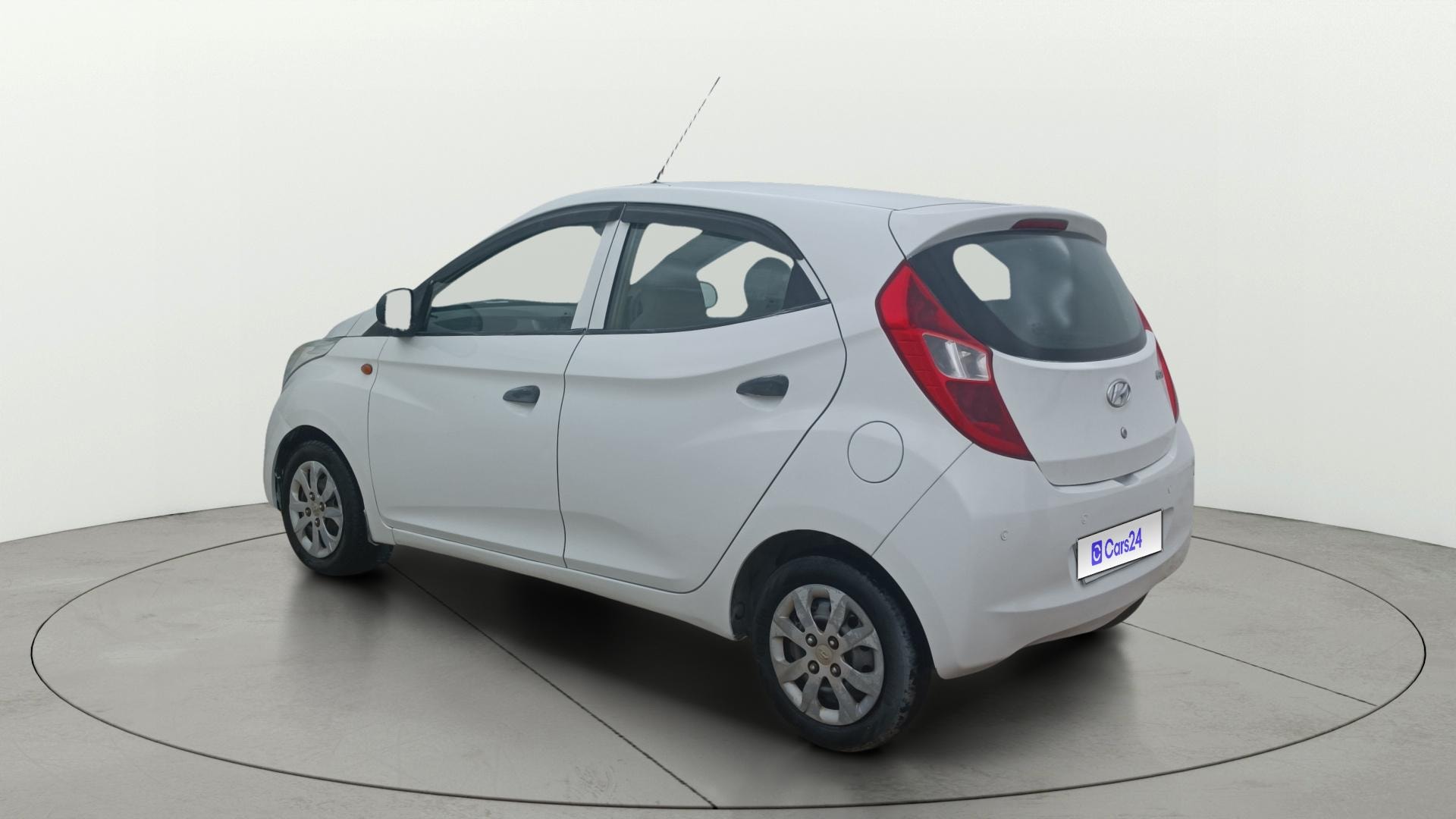 View 2018 Hyundai EON Magna Plus Image 2 Used 2018 Hyundai EON Magna Plus Image 2