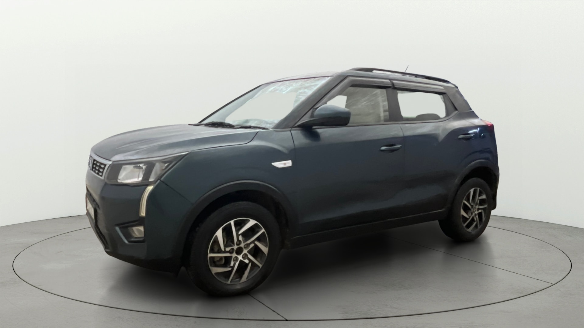 View 2024 Mahindra XUV300 W4 Petrol BS IV Image 35 Used 2024 Mahindra XUV300 W4 Petrol BS IV Image 35