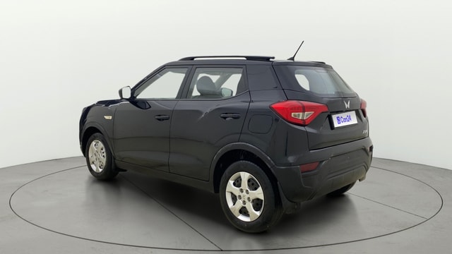 View Mahindra XUV300 Image 2 Used Mahindra XUV300 Image 2